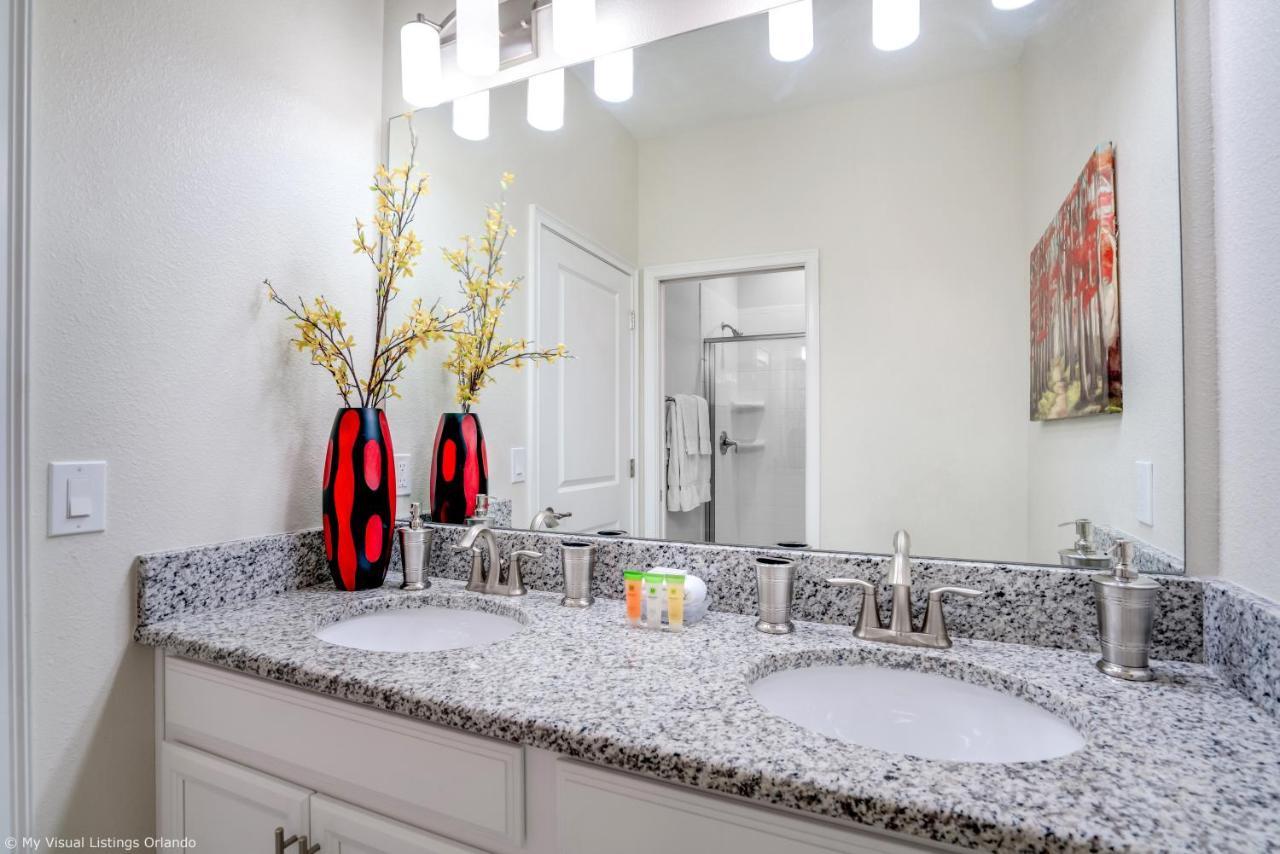 Stunning Lakeview Townhome W Private Pool Kissimmee Eksteriør billede